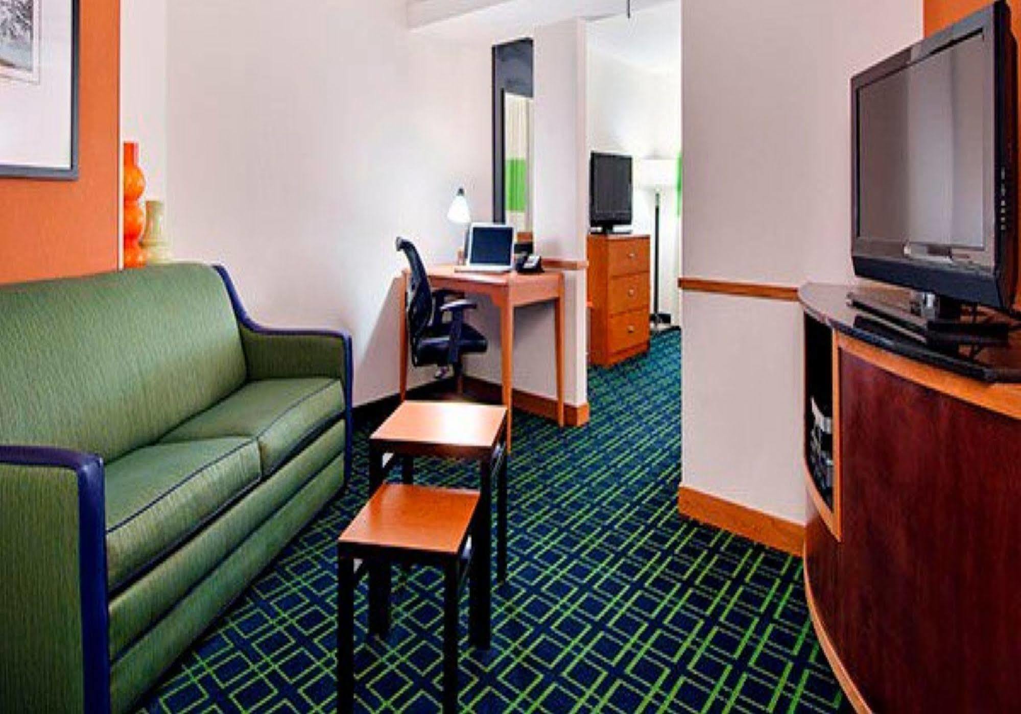 Fairfield Inn & Suites Jacksonville West/Chaffee Point Bagian luar foto